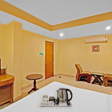 Hotel Townhouse The Grand Plaza Hyderabad Esterno foto