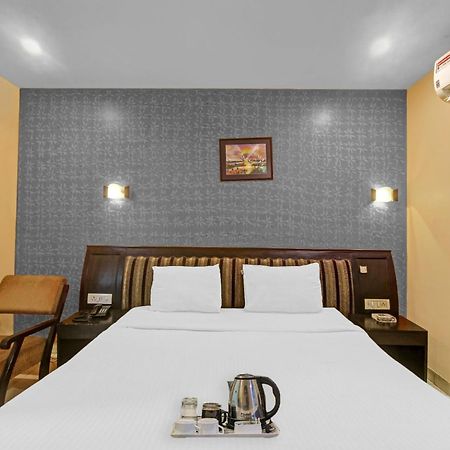 Hotel Townhouse The Grand Plaza Hyderabad Esterno foto