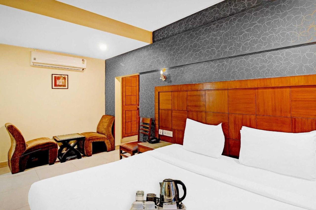 Hotel Townhouse The Grand Plaza Hyderabad Esterno foto