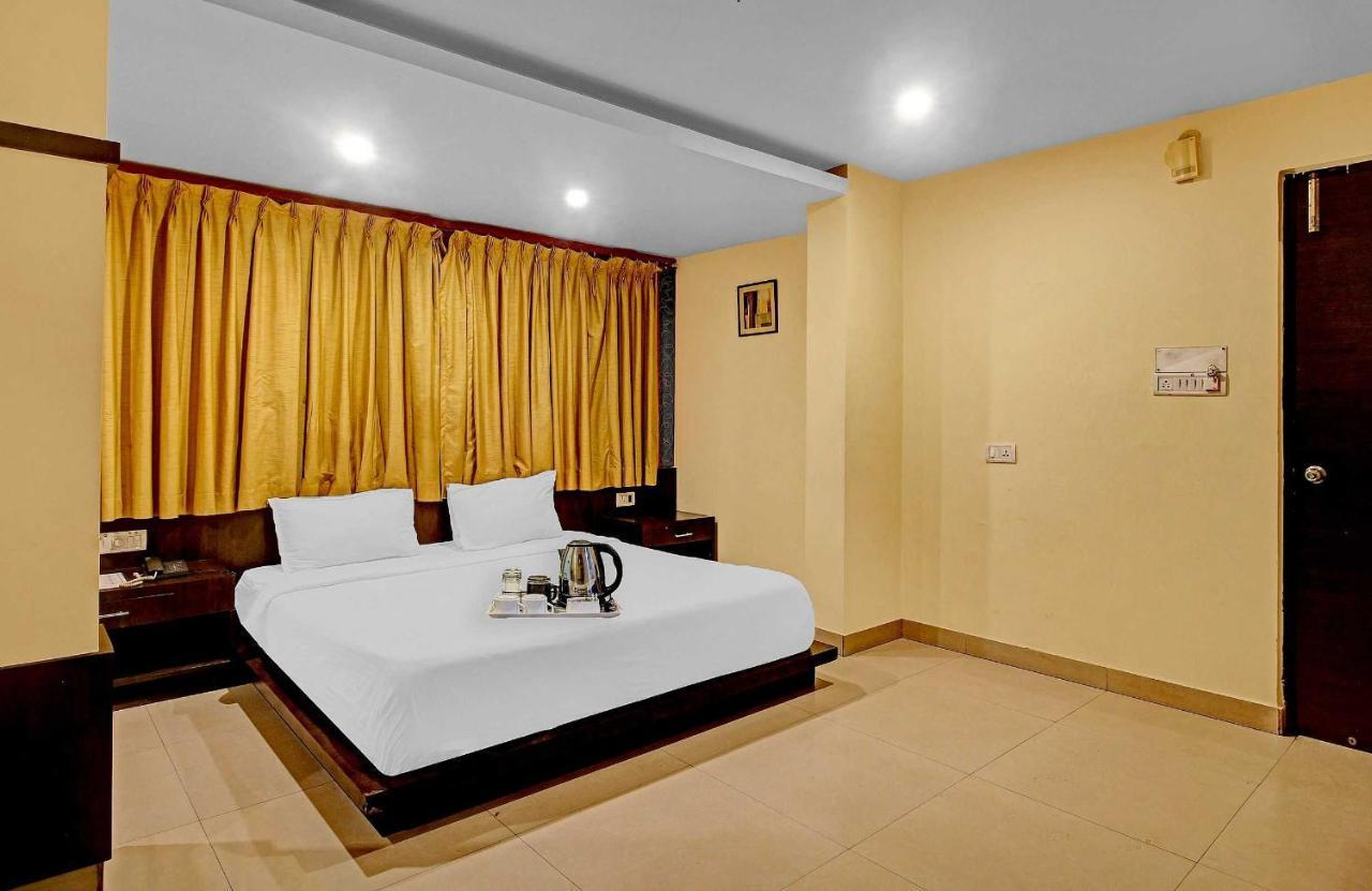 Hotel Townhouse The Grand Plaza Hyderabad Esterno foto