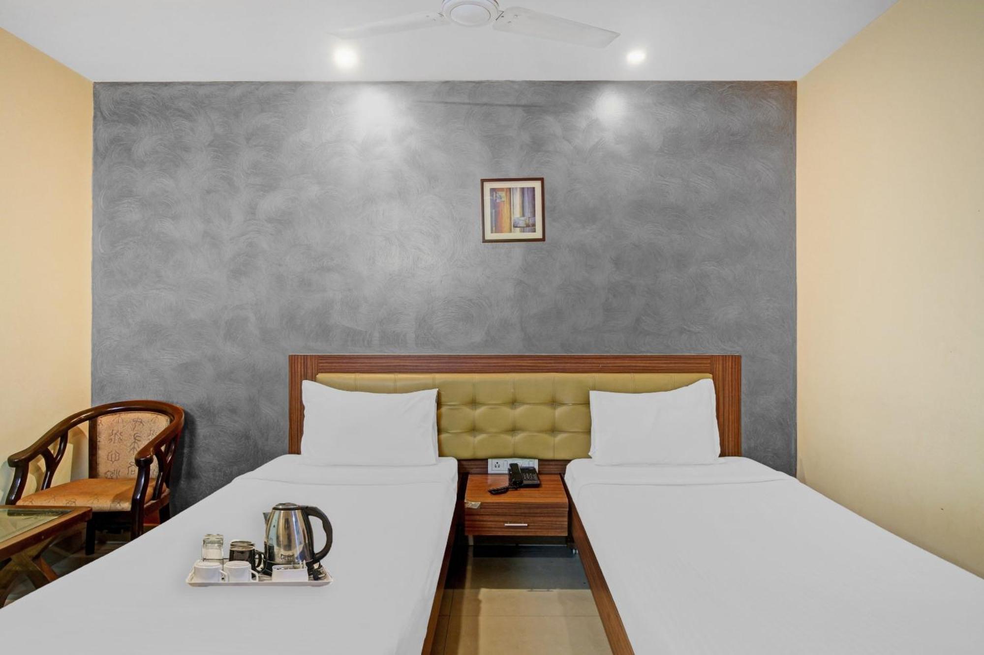 Hotel Townhouse The Grand Plaza Hyderabad Esterno foto