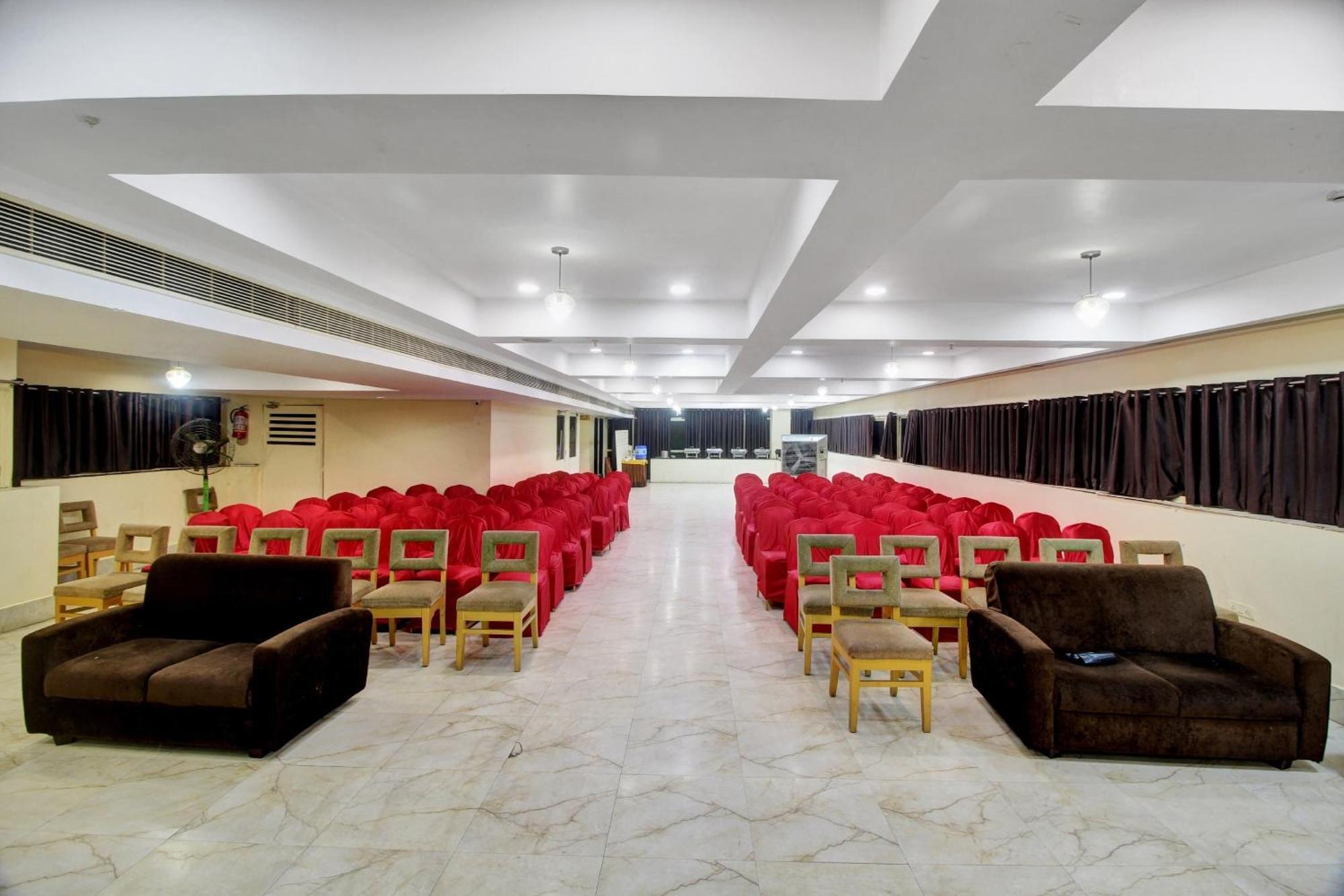 Hotel Townhouse The Grand Plaza Hyderabad Esterno foto