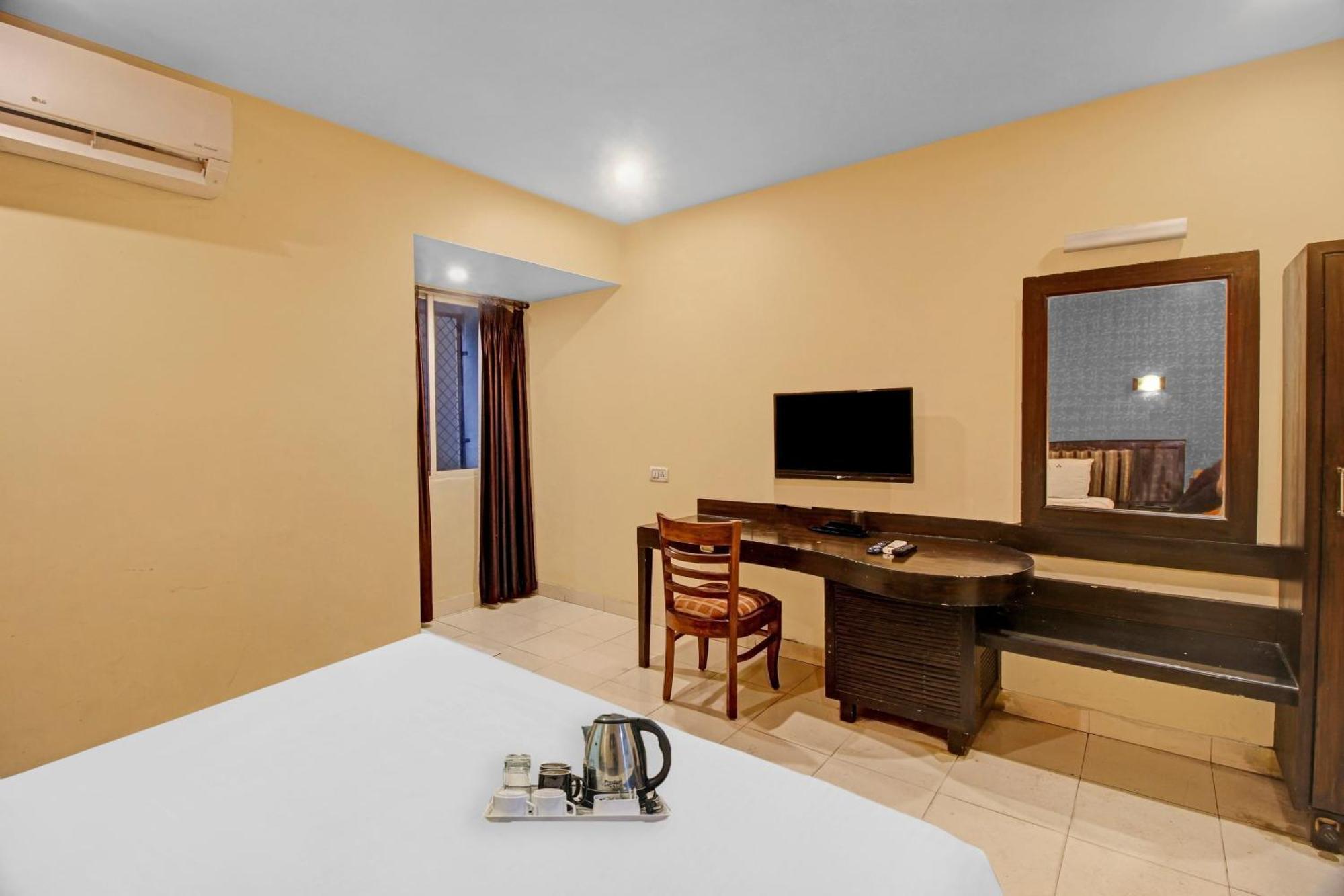 Hotel Townhouse The Grand Plaza Hyderabad Esterno foto