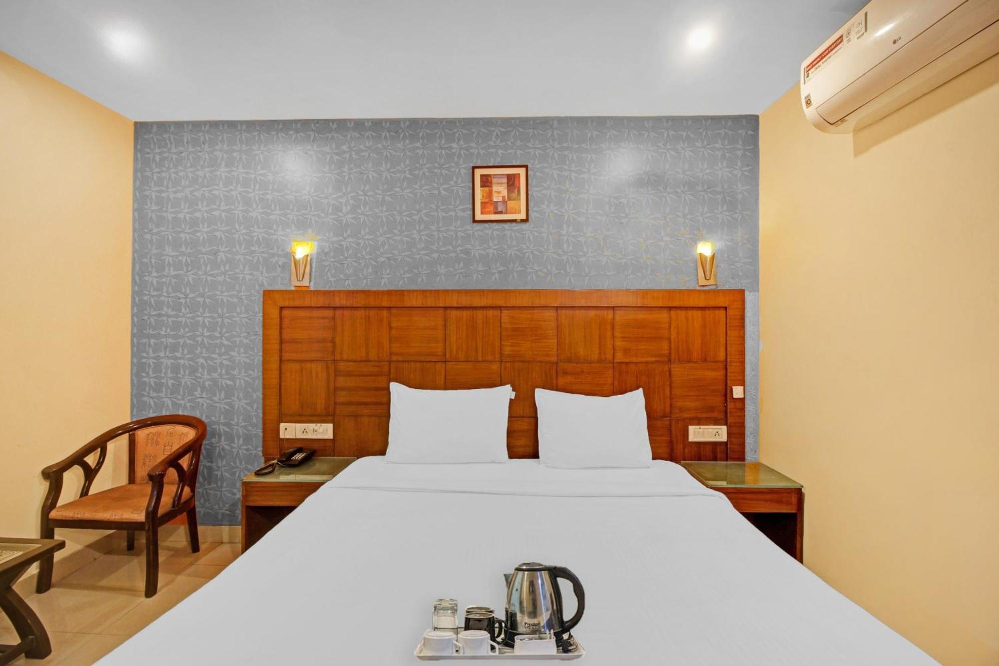 Hotel Townhouse The Grand Plaza Hyderabad Esterno foto