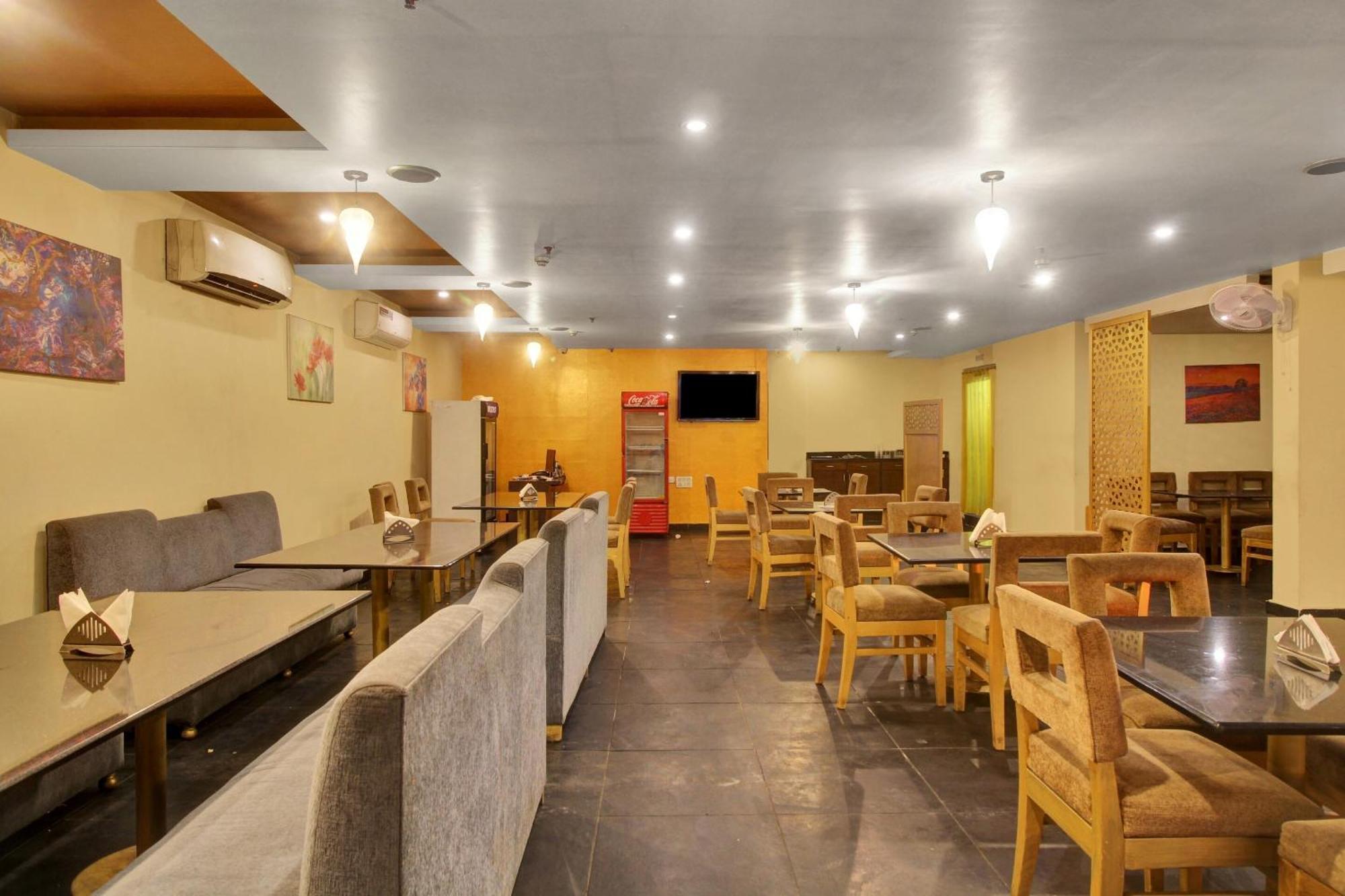 Hotel Townhouse The Grand Plaza Hyderabad Esterno foto